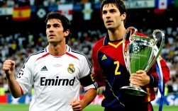 2001欧冠半决赛，谁逆转了拜仁？曼联的经典战役是如何炼成的？