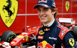 维泰尔为何离开红牛选择法拉利？背后原因揭秘。