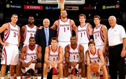 01年火箭队阵容配置为何未能夺冠？