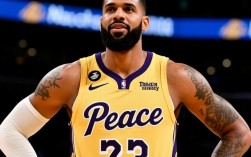 为什么安东尼的球衣印的是peace而非名字？