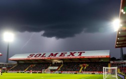 荷乙阿尔梅勒城vs奥斯腰斩，突发状况背后原因究竟是什么？