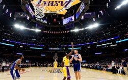 2019揭幕战湖人赢球，浓眉加盟后首秀表现如何？