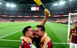 足球决赛颁奖仪式，冠军捧杯时最想说什么？