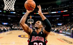 艾弗森生涯不练三分，是战术局限还是个人选择？