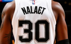 兰德尔为何偏偏选中30号球衣背后有何故事？