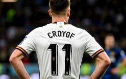 克拉罗夫为什么穿11号