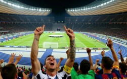 2015欧冠决赛皇马捧杯庆祝，贝尔为何成最激动球员？