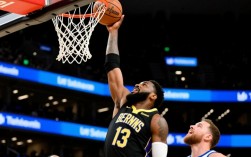 贝恩斯防守差还是身高不够，为何总成隔扣背景板？