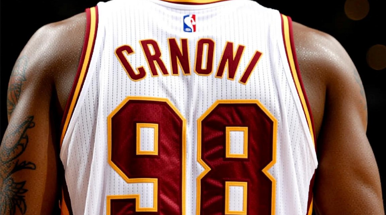 连帽衫安东尼为什么98？限量款还是联名溢价？-图3