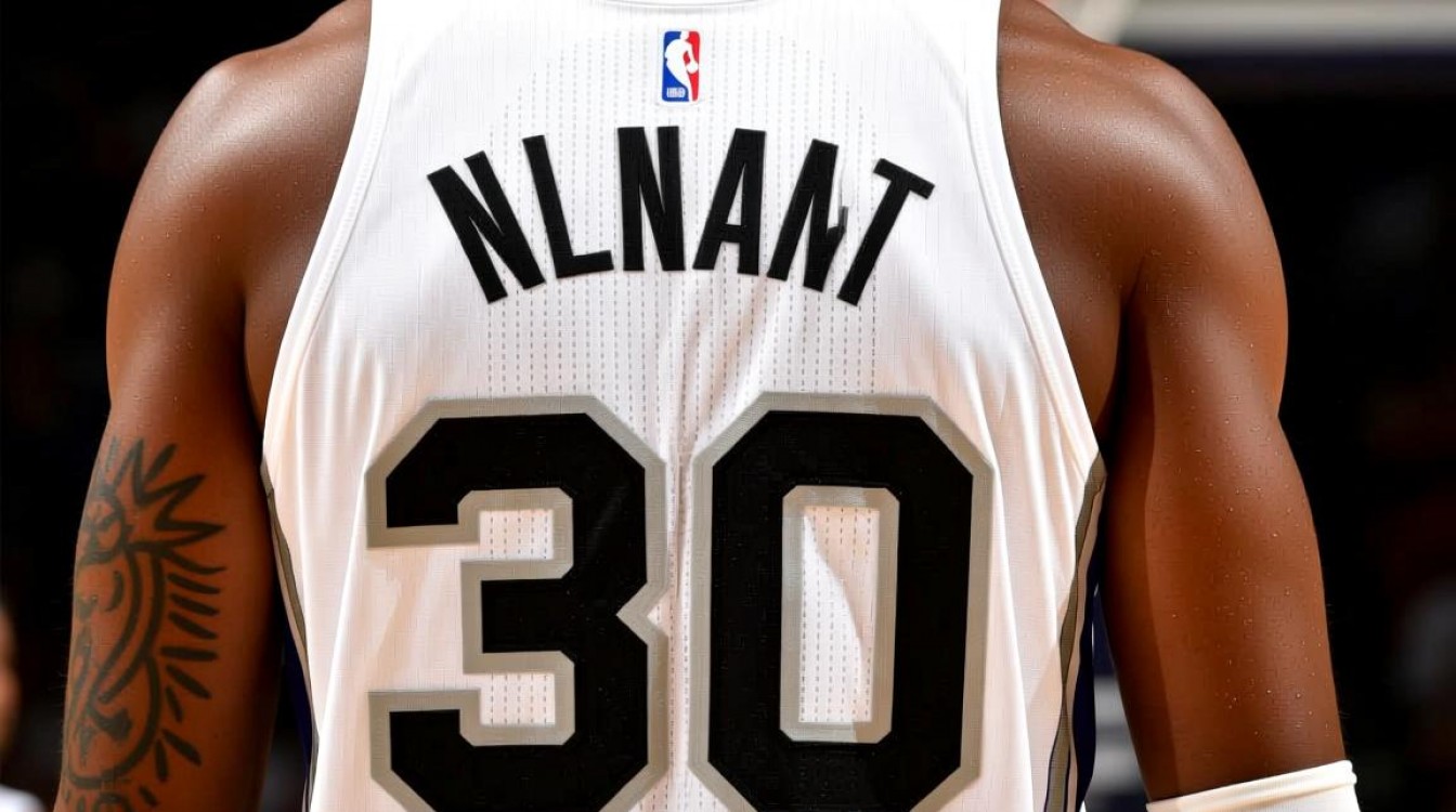 兰德尔为何偏偏选中30号球衣背后有何故事?-图3 兰德尔为何偏偏选中30号球衣背后有何故事?-图3