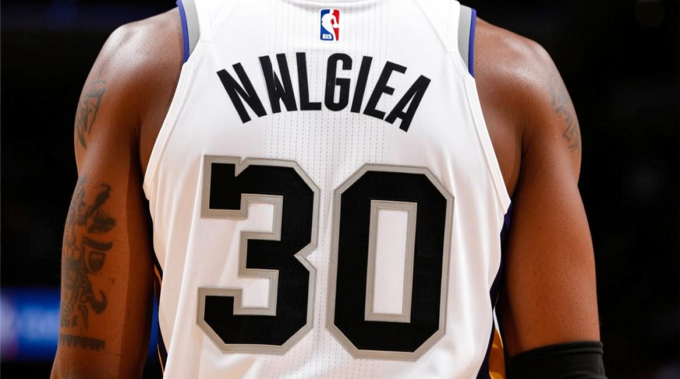 兰德尔为何偏偏选中30号球衣背后有何故事?-图2 兰德尔为何偏偏选中30号球衣背后有何故事?-图2